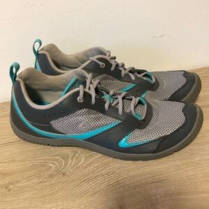 Sperry Gray and Teal Boat Shoes
Size 9M
Worn once - briefly